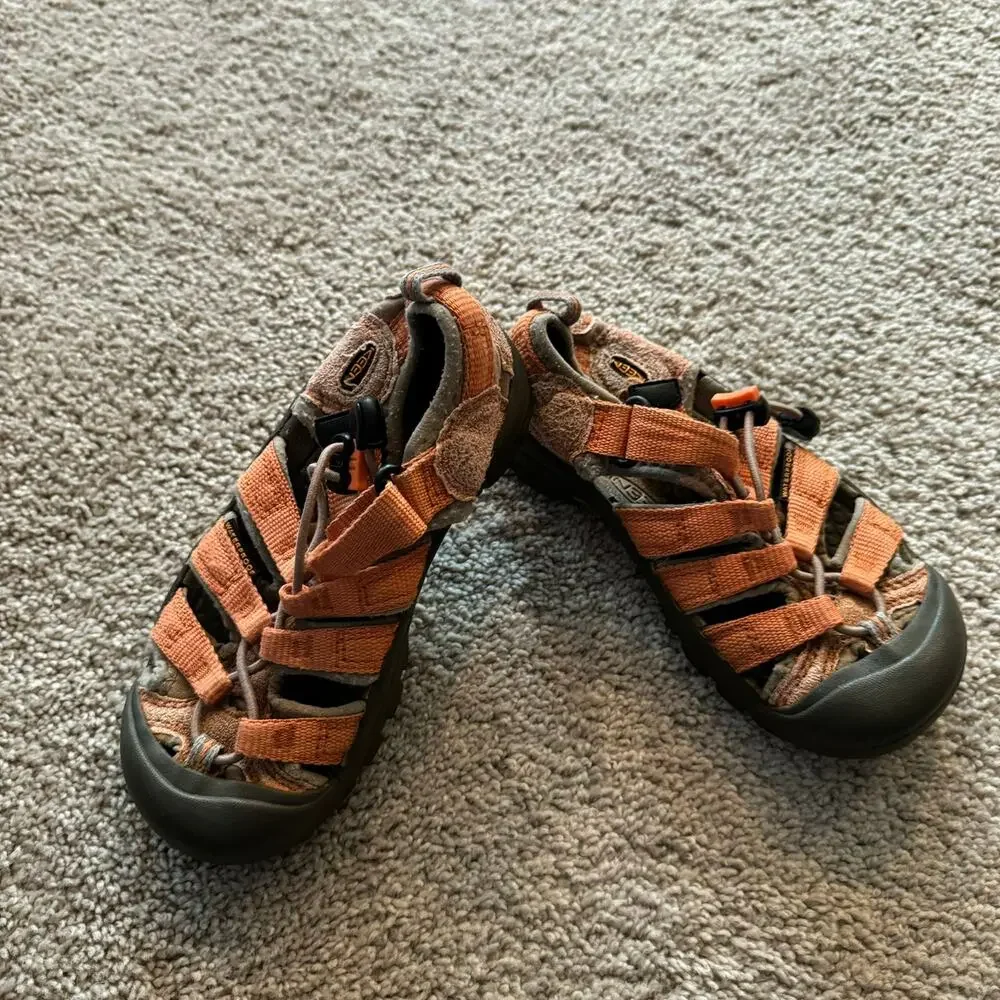 Keen Little Kids Size 12 Orange Water Shoes Outdoor Sandals Machine Washable